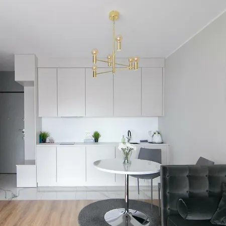 Apartment Fashion Mennica
